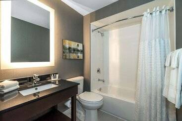 هتل Comfort Inn South