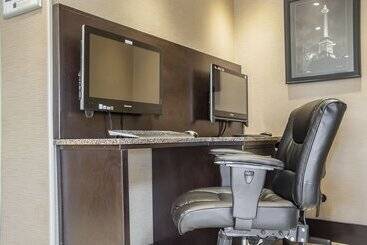 هتل Comfort Inn