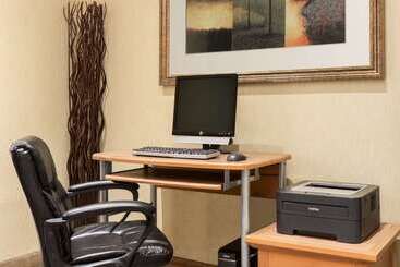 هتل Days Inn By Wyndham Edmonton Downtown