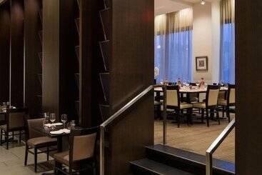 Delta Hotels By Marriott Edmonton South Conference Centre