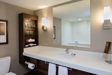 Delta Hotels By Marriott Edmonton South Conference Centre