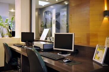 هتل Deville Curitiba Batel
