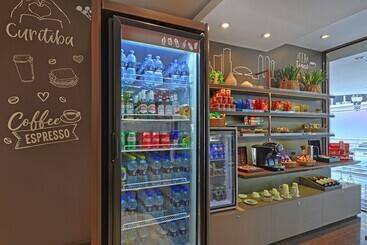 هتل Deville Curitiba Batel