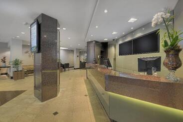 هتل Deville Curitiba Batel