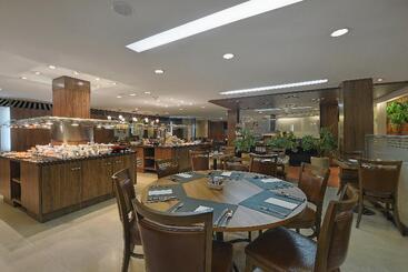 هتل Deville Curitiba Batel