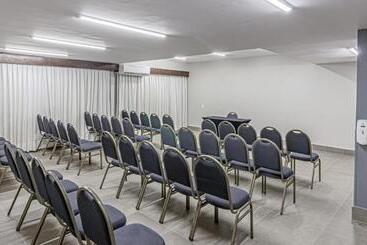 هتل Deville Express Cascavel