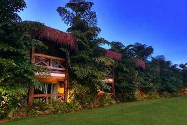 هتل Do Bosque Eco Resort