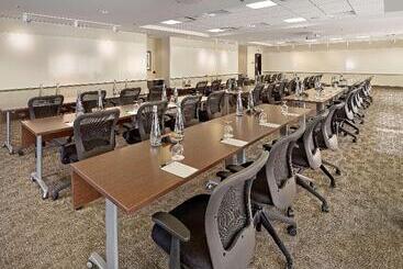 Doubletree By Hilton Hotel West Edmonton