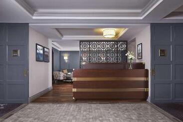Fairmont Hotel Macdonald