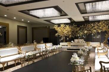 هتل Golden Tulip Bahrain