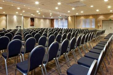 هتل Holiday Inn Express & Suites Ghent By Ihg
