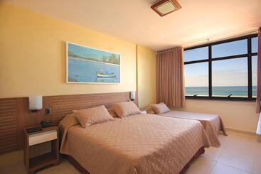 هتل Malibu Palace