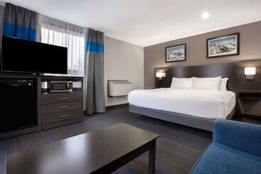 هتل Days Inn By Wyndham Barrie