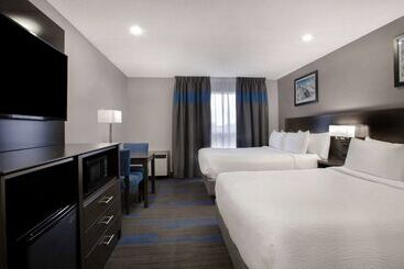 هتل Days Inn By Wyndham Barrie