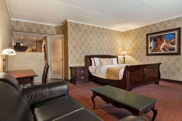 هتل Ramada By Wyndham Fredericton
