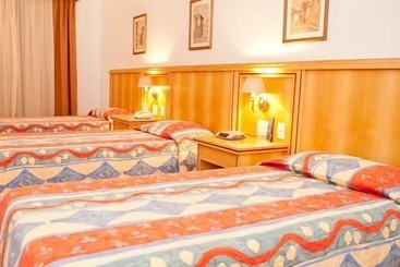 هتل Ritz Plaza