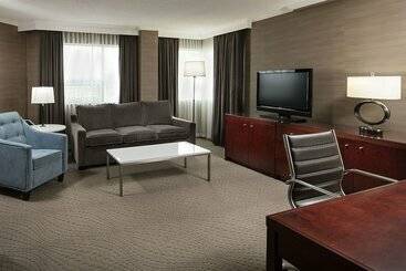 هتل Sheraton Cavalier Calgary