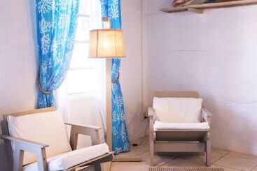 هتل Small Hope Bay Lodge