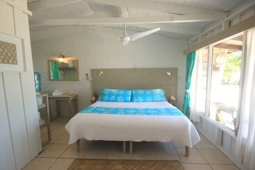 هتل Small Hope Bay Lodge
