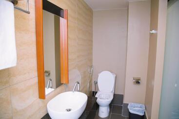 هتل The Capital Residence Suites
