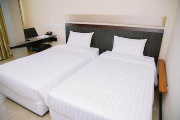 هتل The Capital Residence Suites