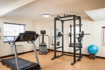 هتل Travelodge By Wyndham Edmonton South