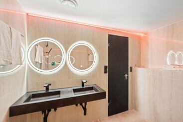 Becozy Self Check In Pop Up Hotel Basel