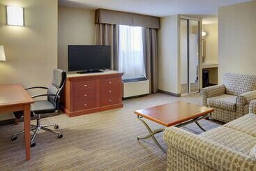 Holiday Inn Hotel & Suites London, An Ihg