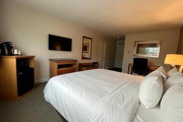 בית מלון כפרי Anavada Inn & Suites  Prince George