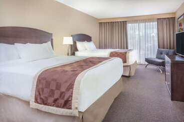 فندق Baymont By Wyndham Red Deer