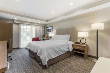 Best Western Plus Kelowna Hotel & Suites