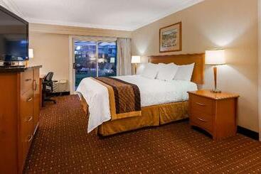 Best Western Plus Kelowna Hotel & Suites