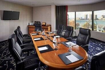هتل Best Western Plus Waterfront
