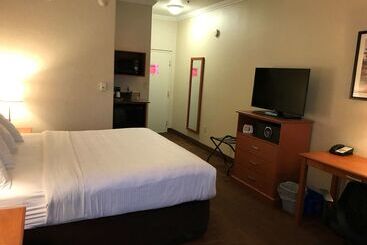هتل Best Western Thunder Bay Crossroads