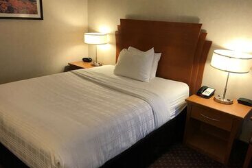 هتل Best Western Thunder Bay Crossroads
