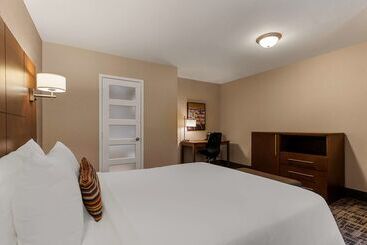 Best Western Ville Marie Hotel & Suites