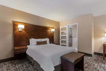 Best Western Ville Marie Hotel & Suites