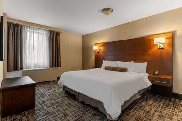 Best Western Ville Marie Hotel & Suites