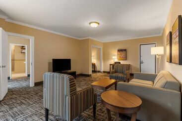 Best Western Ville Marie Hotel & Suites