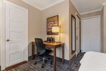 Best Western Ville Marie Hotel & Suites