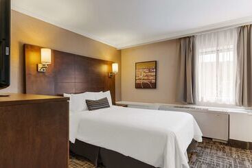 Best Western Ville Marie Hotel & Suites
