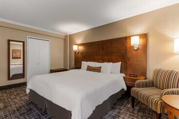 Best Western Ville Marie Hotel & Suites