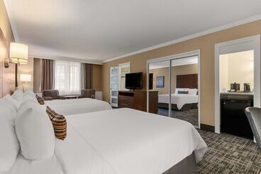 Best Western Ville Marie Hotel & Suites