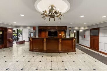 Best Western Ville Marie Hotel & Suites