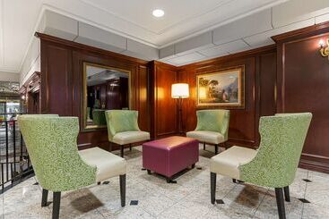 Best Western Ville Marie Hotel & Suites