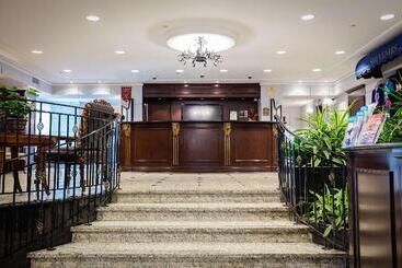Best Western Ville Marie Hotel & Suites