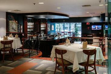 Best Western Ville Marie Hotel & Suites