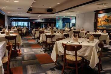 Best Western Ville Marie Hotel & Suites