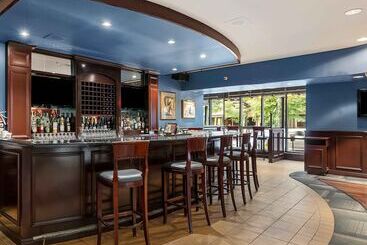 Best Western Ville Marie Hotel & Suites