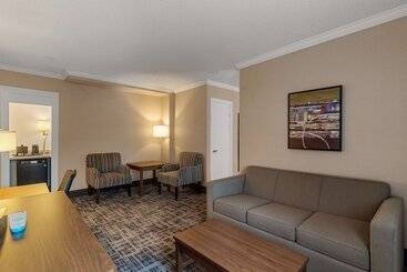 Best Western Ville Marie Hotel & Suites